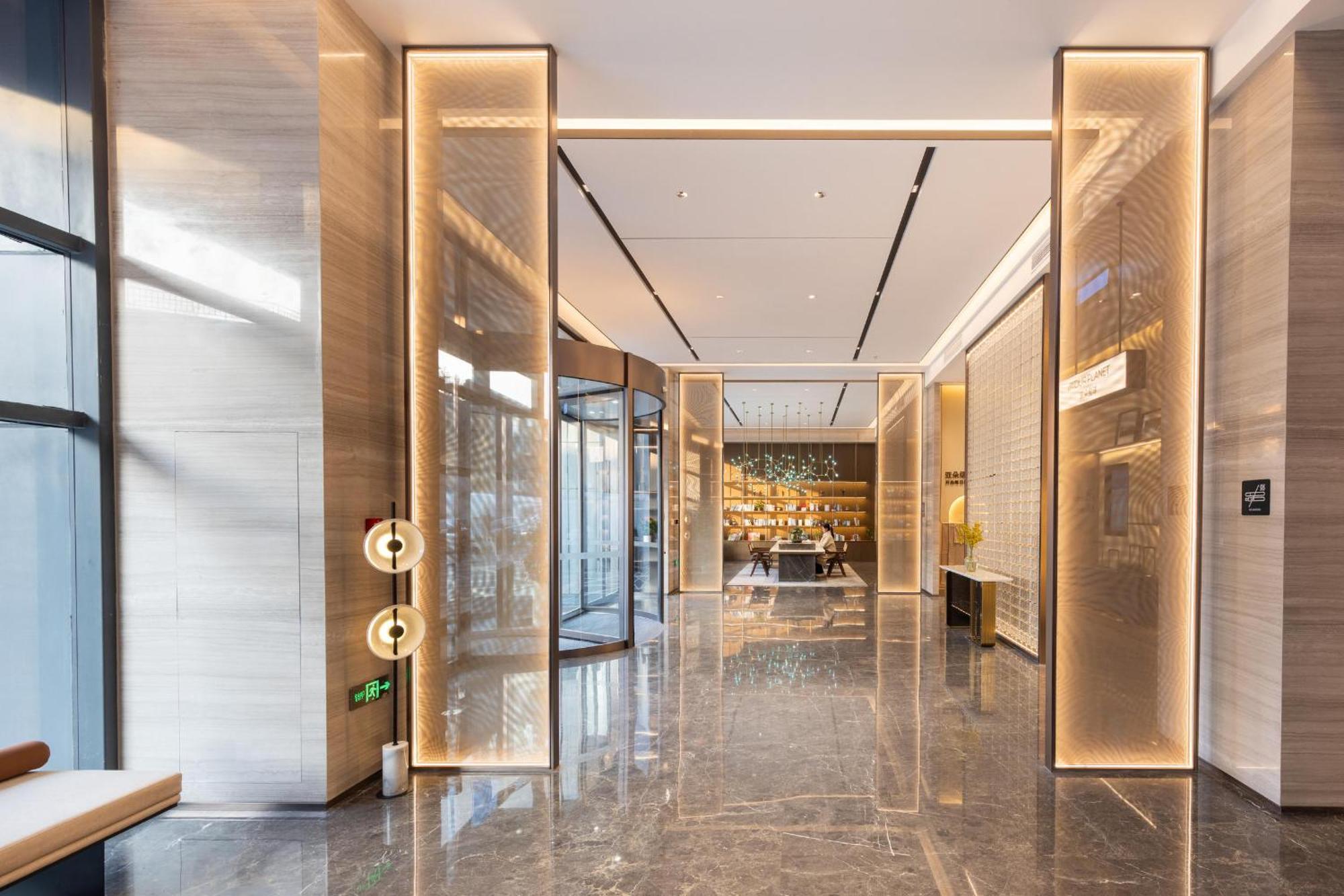 Atour Hotel Wuhan Chuhe Han Street Hongshan Plaza Εξωτερικό φωτογραφία